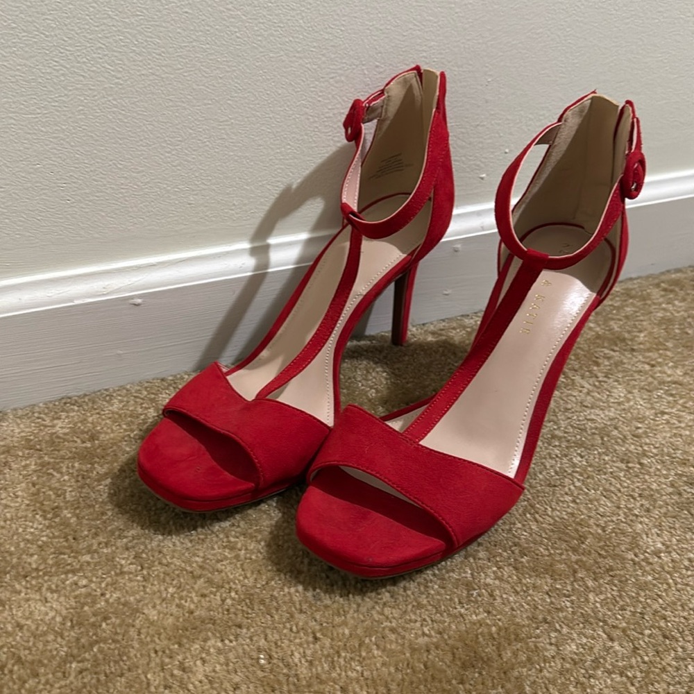 Heels!